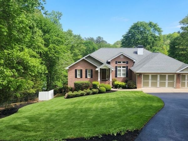 7913 S Barkers Bend Drive, Murrayville, GA 30564