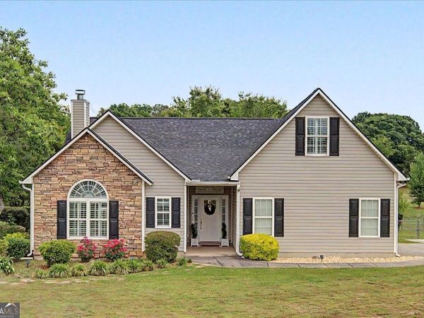 203 Rosewood Drive SE, Calhoun, GA 30701