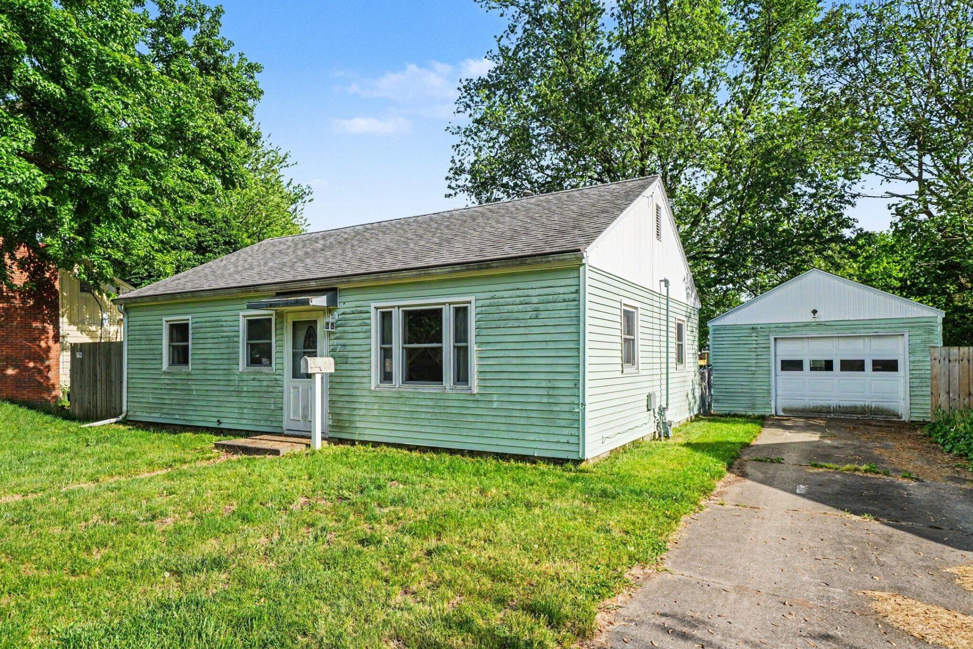 412 W Lafayette Street, Sturgis, MI 49091 Main Photo