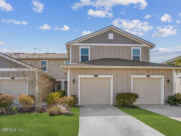921 CAPITOL Parkway, Jacksonville, FL 32218