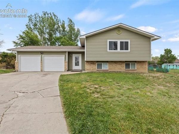 6635 Defoe Place, Colorado Springs, CO 80911