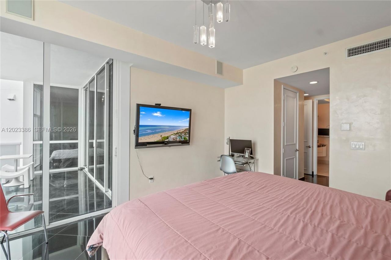 18101 Collins Ave , Unit 1502, Sunny Isles Beach, FL 33160 Photo
