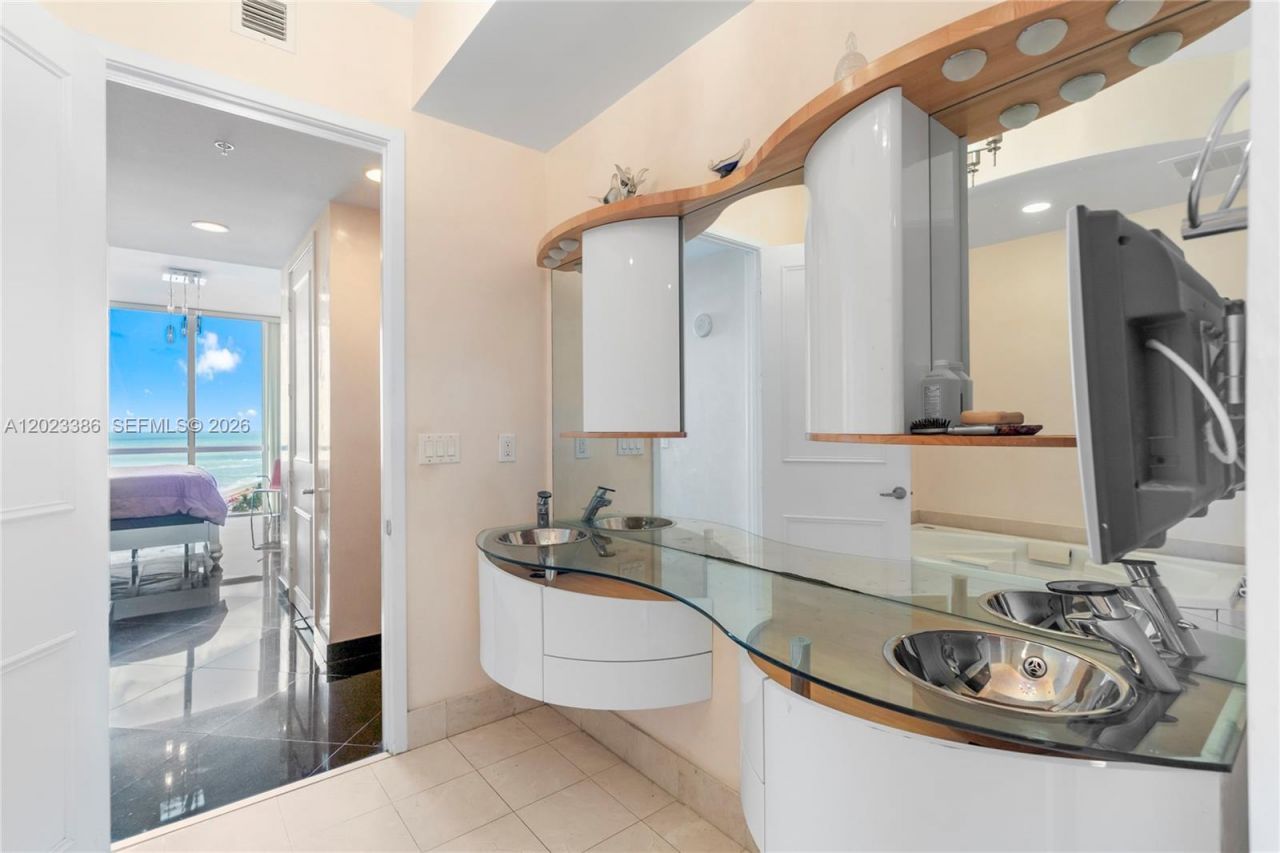 18101 Collins Ave , Unit 1502, Sunny Isles Beach, FL 33160 Photo