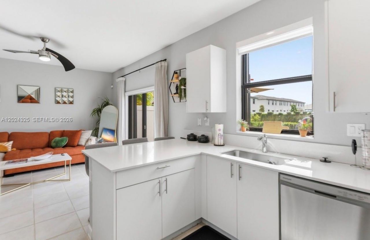 20478 NW 4th Ct, Unit 20478, Miami Gardens, FL 33169 Photo
