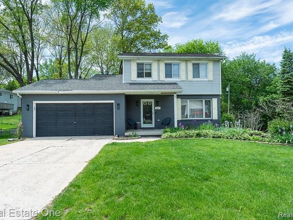 668 Sherry Drive, Orion Twp, MI 48362