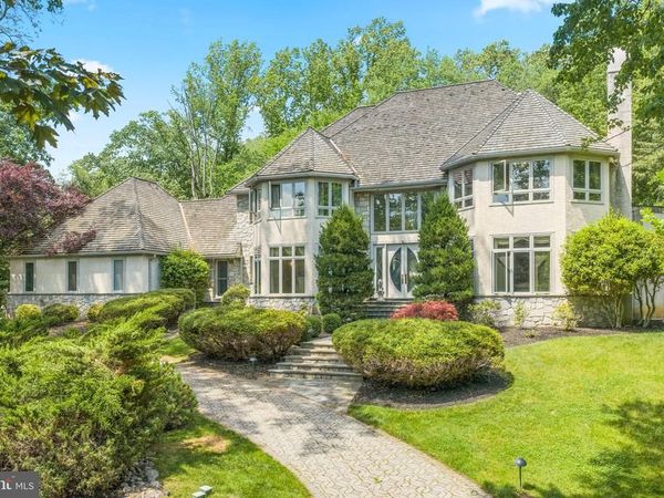 46 SLEEPY HOLLOW DRIVE , NEWTOWN SQUARE, PA 19073