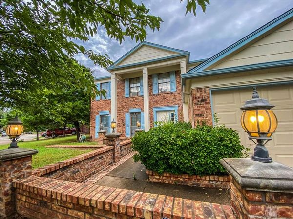 4250 Claremont Drive, Grand Prairie, TX 75052