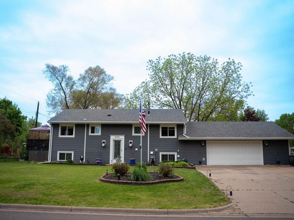 2101 Laramie Trail, Brooklyn Park, MN 55444