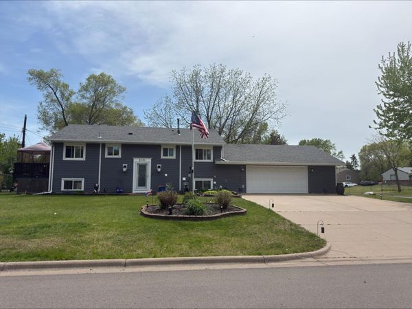 2101 Laramie Trail, Brooklyn Park, MN 55444