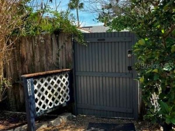 1403 E ALFRED STREET , Unit 200, TAVARES, FL 32778