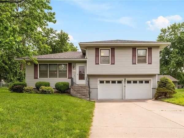 412 Creach Drive, Warrensburg, MO 64093