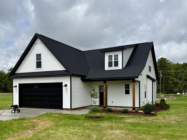 400 Mossy Cup Lane, Aberdeen, NC 28315
