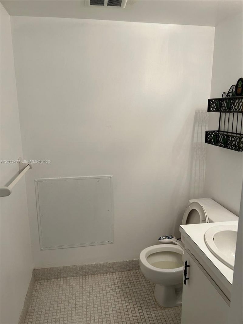 4154 Inverrary Dr , Unit 205, Lauderhill, FL 33319 Photo