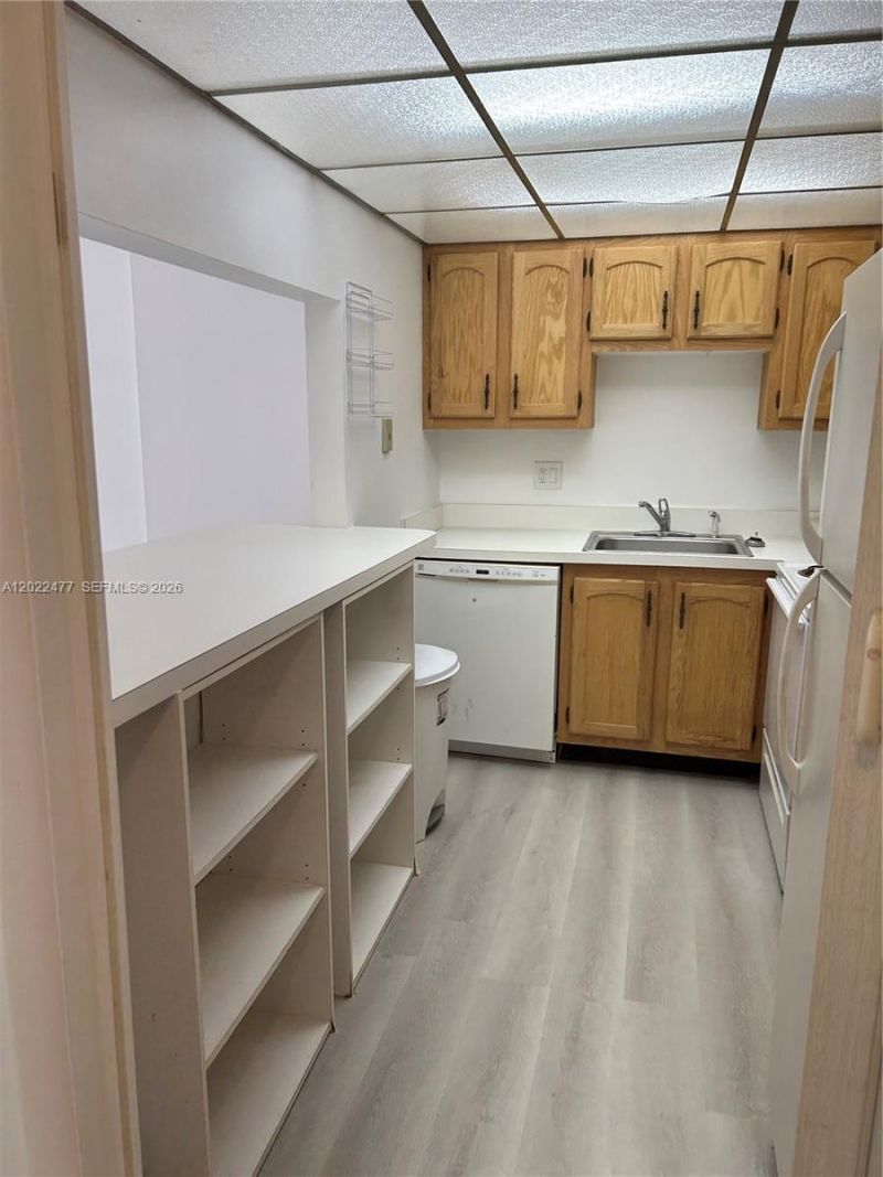 4154 Inverrary Dr , Unit 205, Lauderhill, FL 33319 Photo