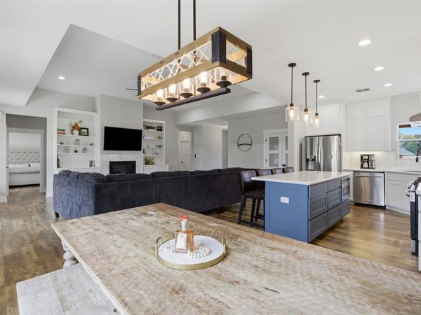 414 Wesley Ridge DR, Spicewood, TX 78669