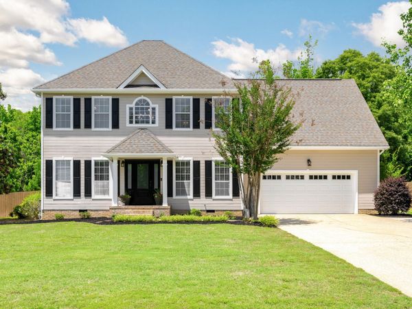 8911 Grey Mountain Drive, Ooltewah, TN 37363