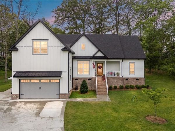 555 Station Cir, Tullahoma, TN 37388