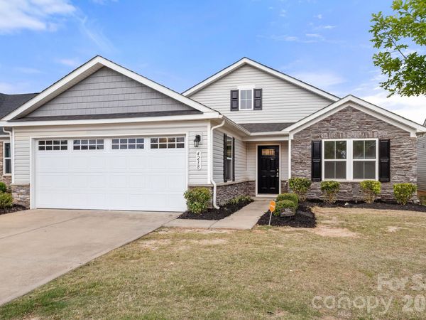 4238 Mackinnon Drive , Charlotte, NC 28214