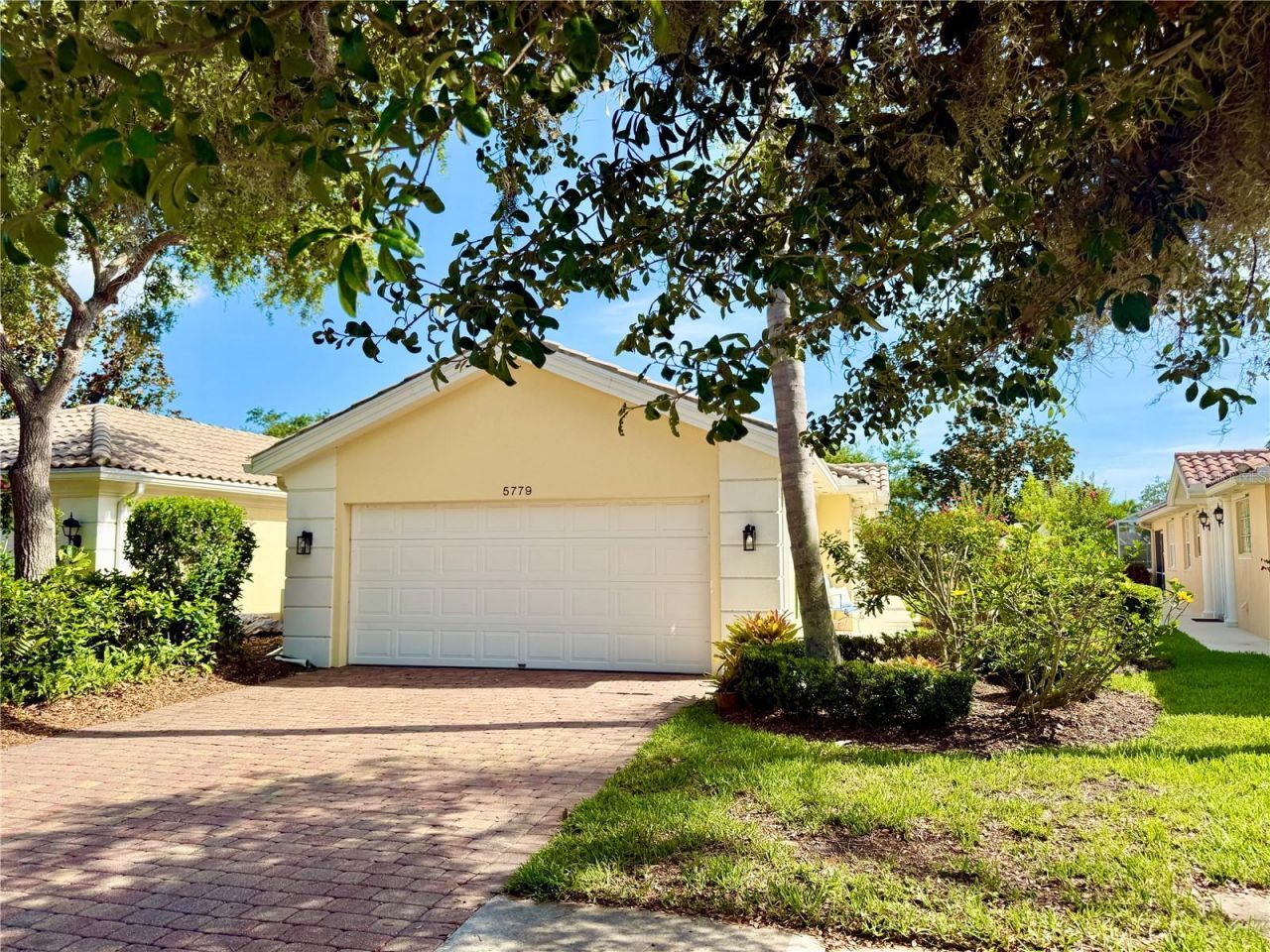 5779 Ivrea Drive , Sarasota, FL 34238 Main Photo