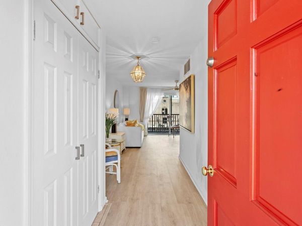 750 BURLINGTON AVENUE N, Unit 3C, ST PETERSBURG, FL 33701
