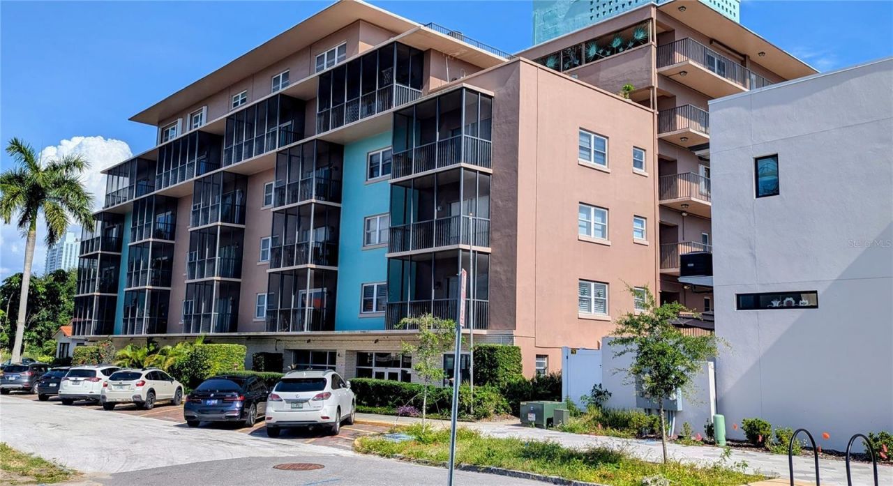 750 Burlington Avenue N, Unit 3C, Saint Petersburg, FL 33701 Photo
