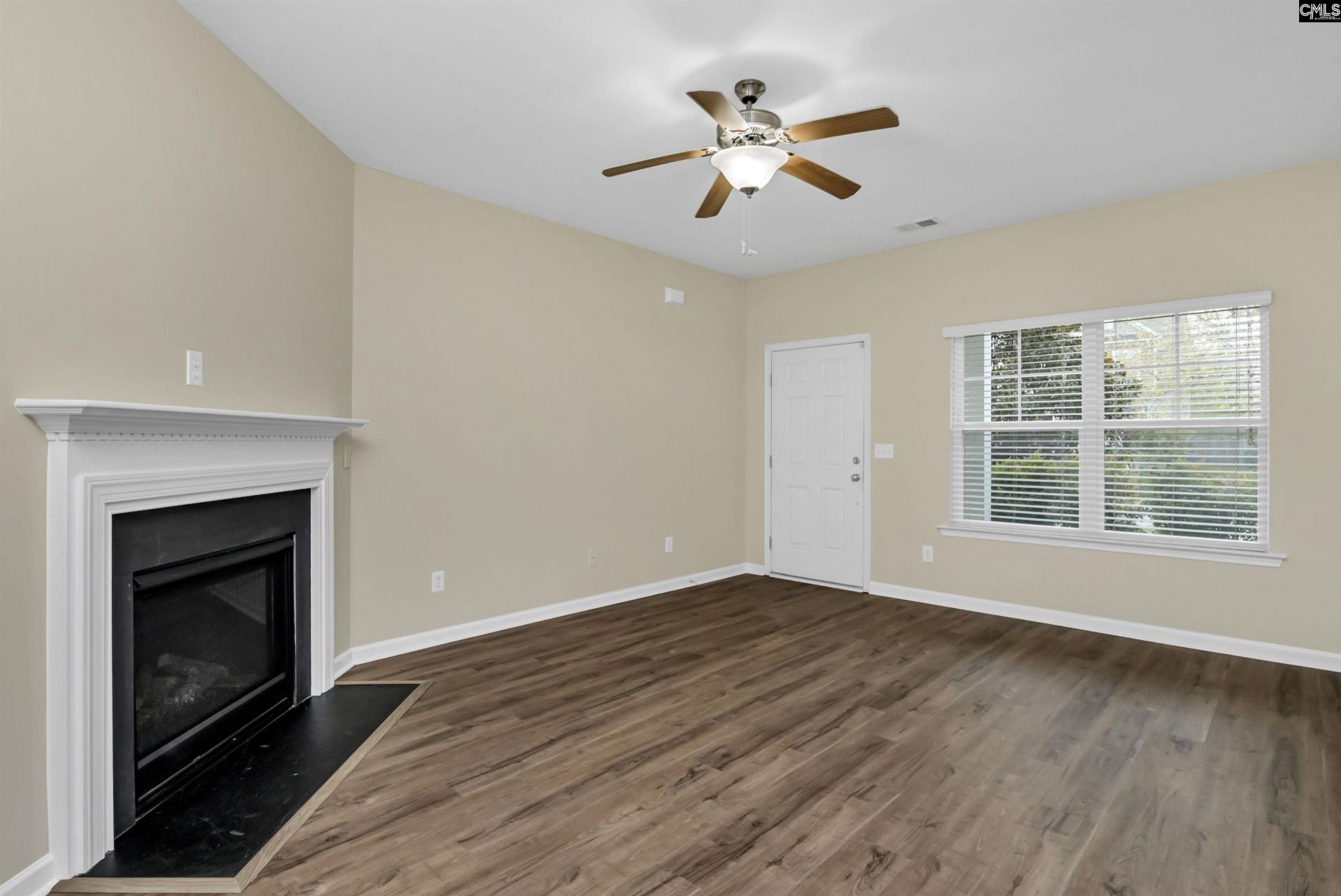 421 Laurel Leaf Drive  Photo 4