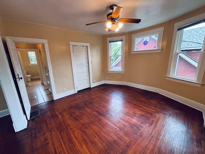 1831 W North Bend Road, Cincinnati, OH 45224 Photo 9