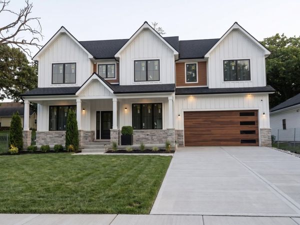 850 Forest Avenue , Glen Ellyn, IL 60137