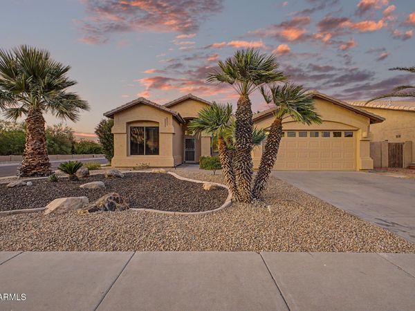 338 W ANGELA Drive, Phoenix, AZ 85023