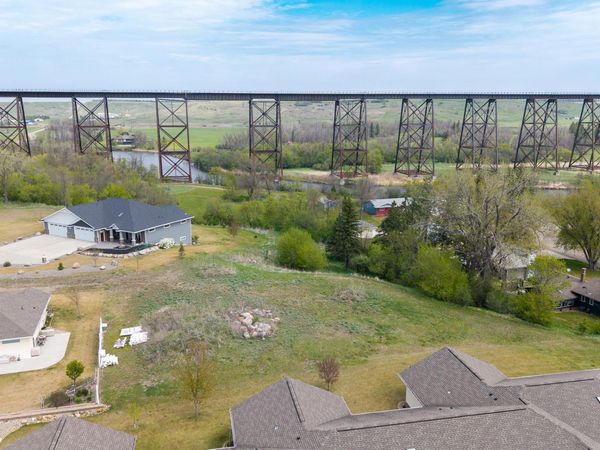 554 Legacy Lane , Valley City, ND 58072