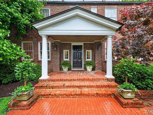 9111 Clayton Road , St Louis, MO 63124