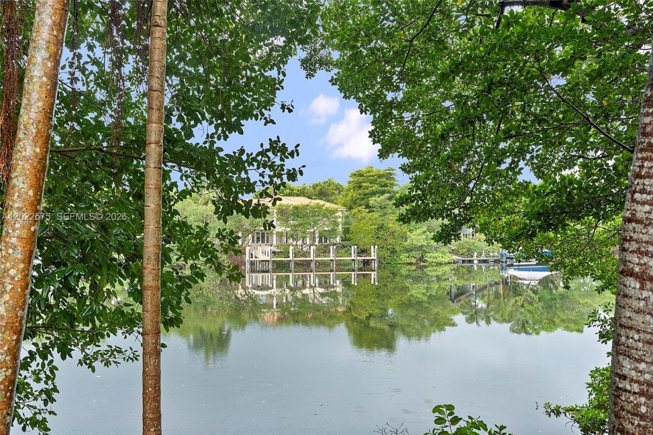 7244 E Lago Dr , Coral Gables, FL 33143 Photo
