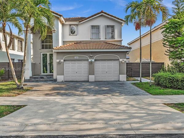 11247 NW 47th Ln , Doral, FL 33178