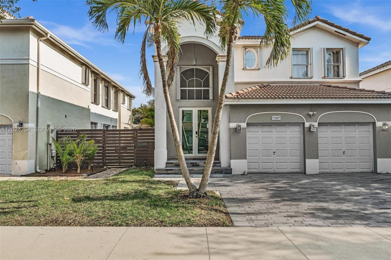 11247 NW 47th Ln, Doral, FL 33178 Photo