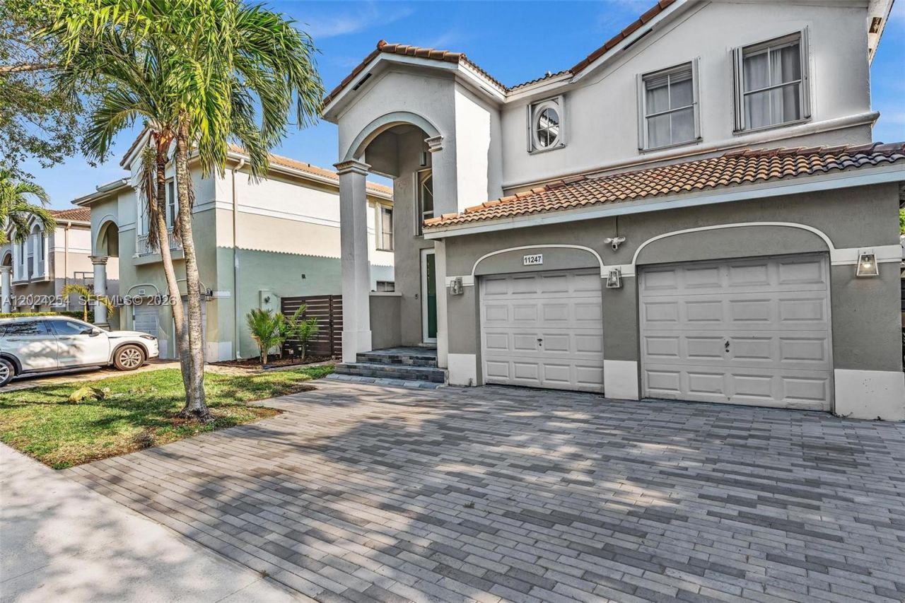 11247 NW 47th Ln, Doral, FL 33178 Photo