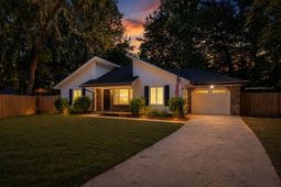 106 Teddy Court photo 4