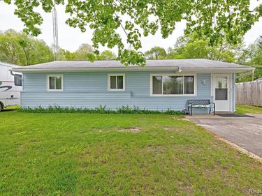 1601 Michael Street, Brandon Twp, MI 48462