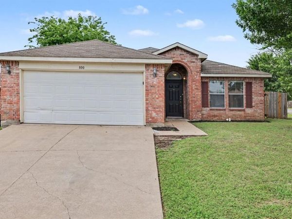 800 Castlewick Court, Arlington, TX 76018
