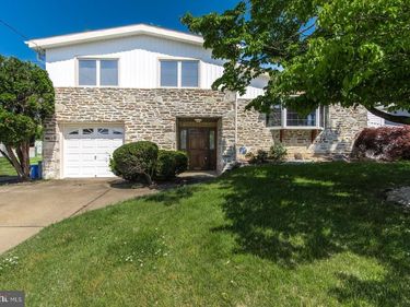 9316 LARAMIE ROAD, PHILADELPHIA, PA 19115