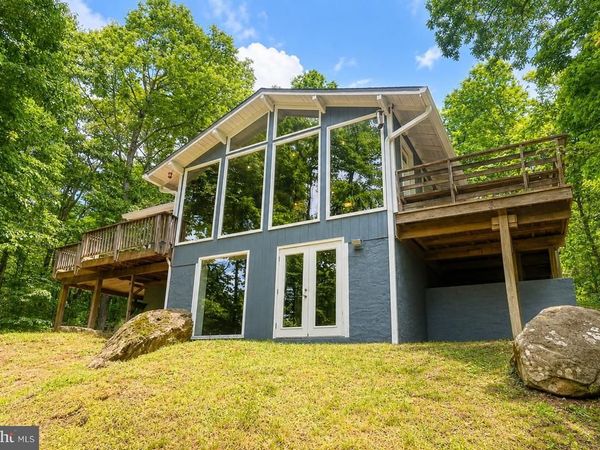 146 TRILLIUM TRAIL ROAD, LINDEN, VA 22642