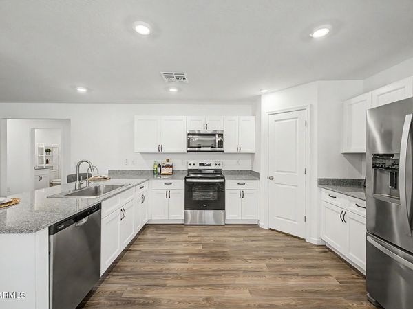 1796 W LAGUNA Drive, Coolidge, AZ 85128
