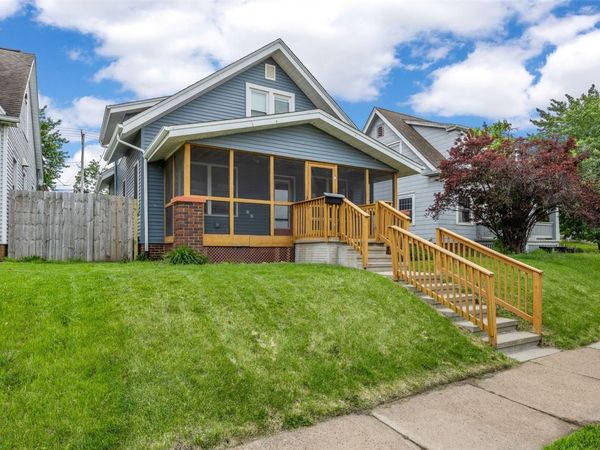 2004 C Street SW, Cedar Rapids, IA 52404