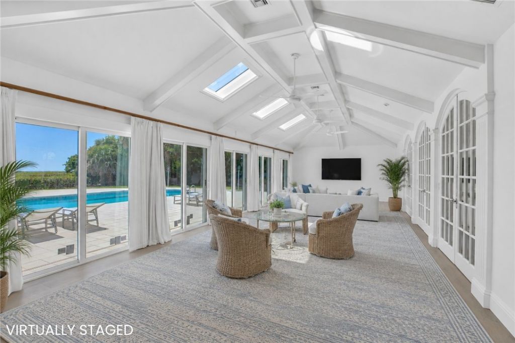 1916 Ocean Drive, Vero Beach, FL 32963 Photo