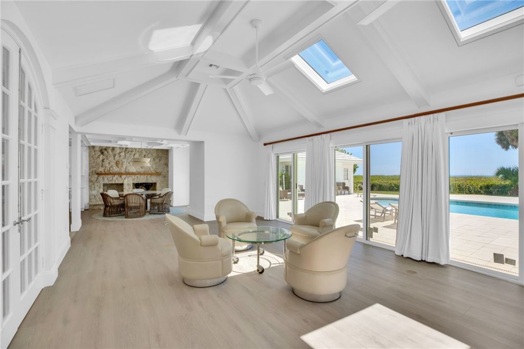 1916 Ocean Drive, Vero Beach, FL 32963 Photo