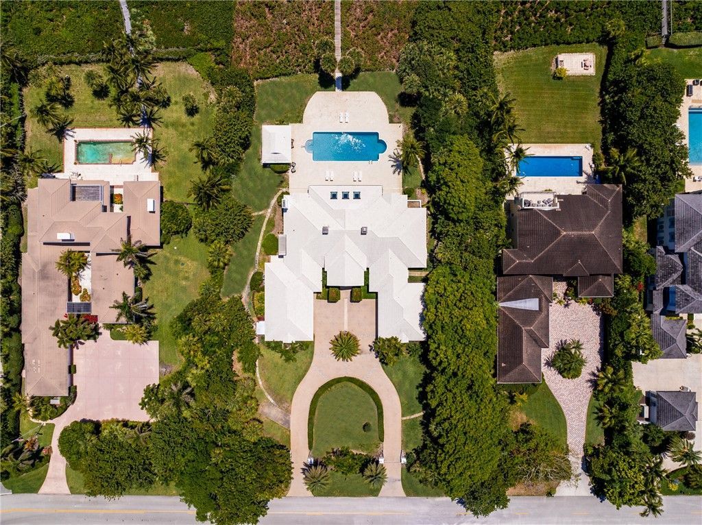 1916 Ocean Drive, Vero Beach, FL 32963 Photo