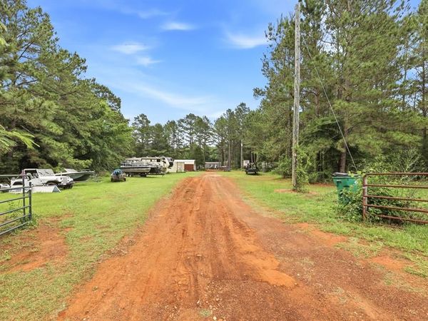 6194 Fm 19, Palestine, TX 75803