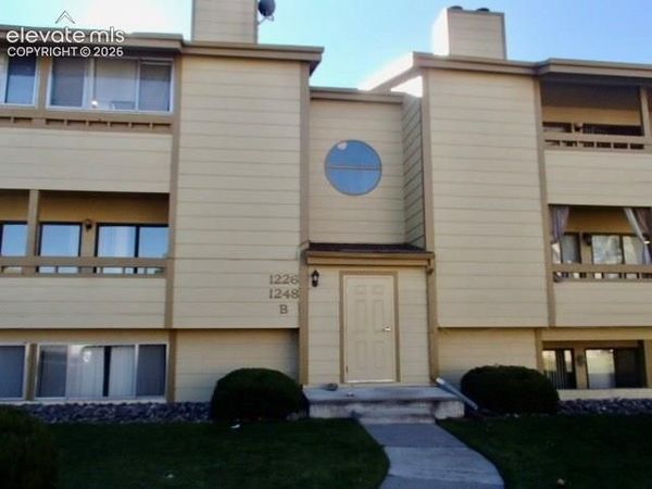 1238 Firefly Circle, Colorado Springs, CO 80916