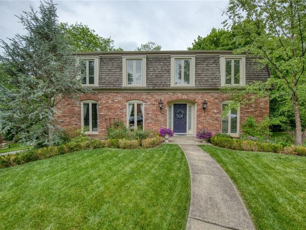 3389 Cochise Dr, Pittsburgh, PA 15241