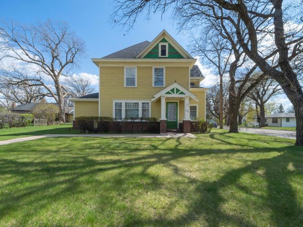 424 6th Avenue W, Alexandria, MN 56308