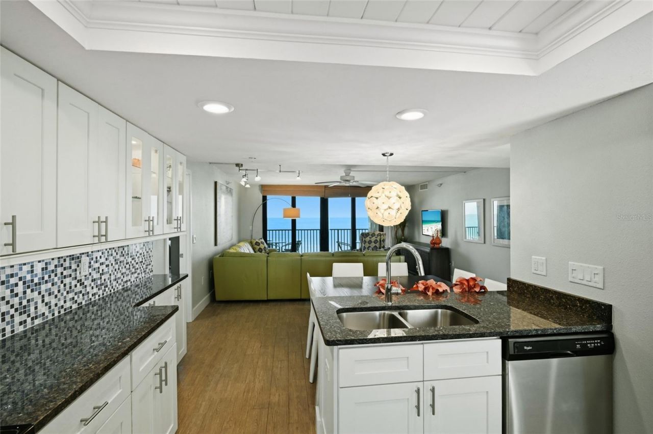 2675 Gulf Of Mexico Drive, Unit 303, Longboat Key, FL 34228 Photo